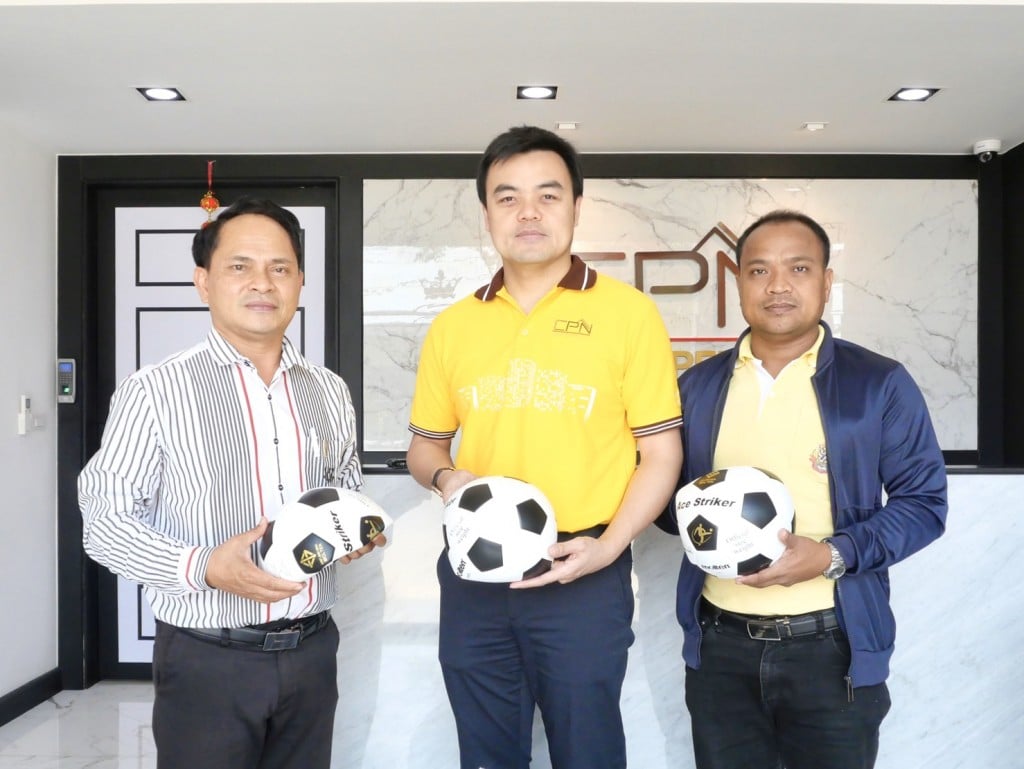 Cpn Property มอบลูกฟุตบอล